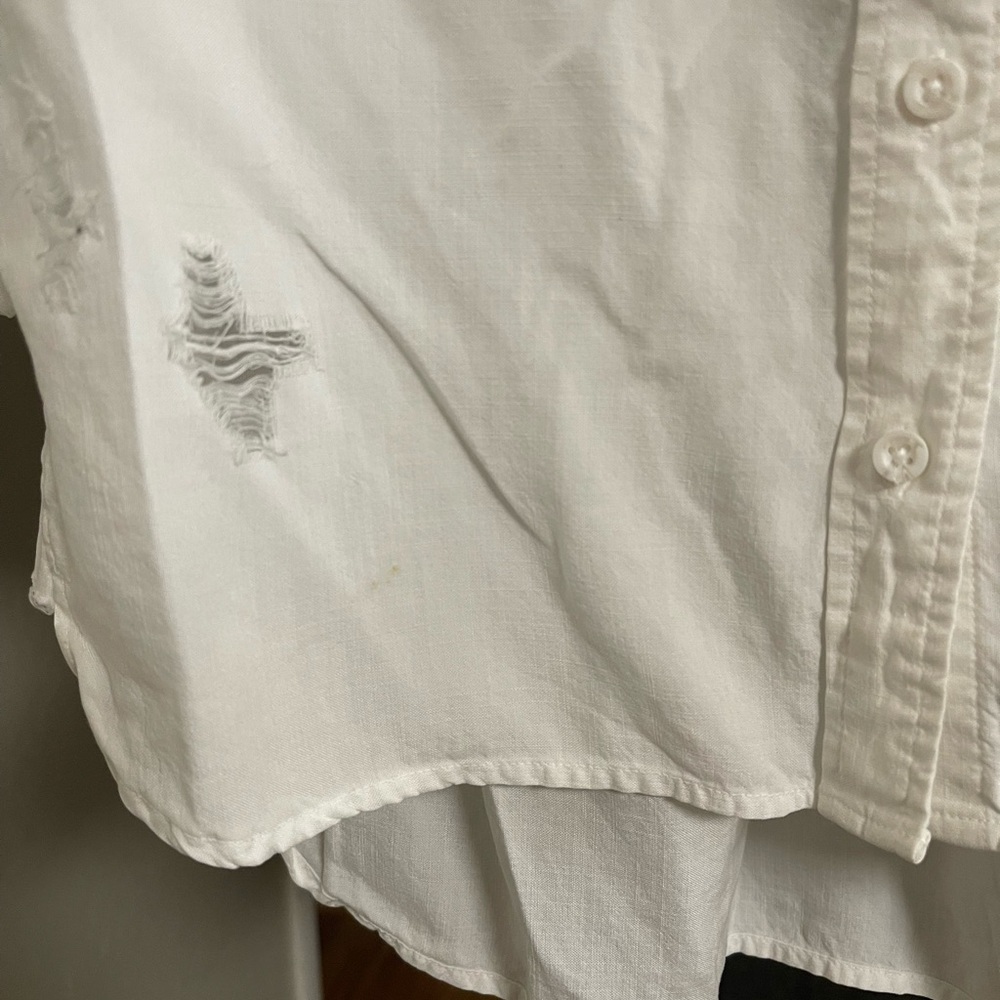 Bella Dahl Ripped Shirt Tail Button Down White EUC - Picture 14 of 14